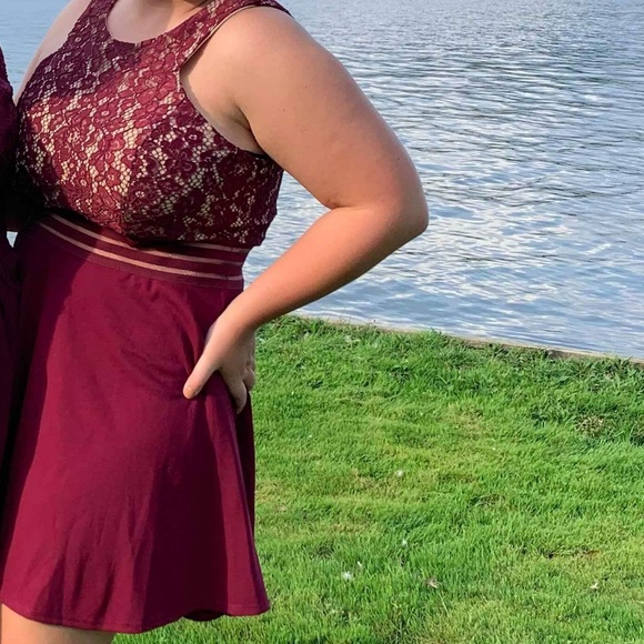 Maroon Dress - Picture 4 of 4